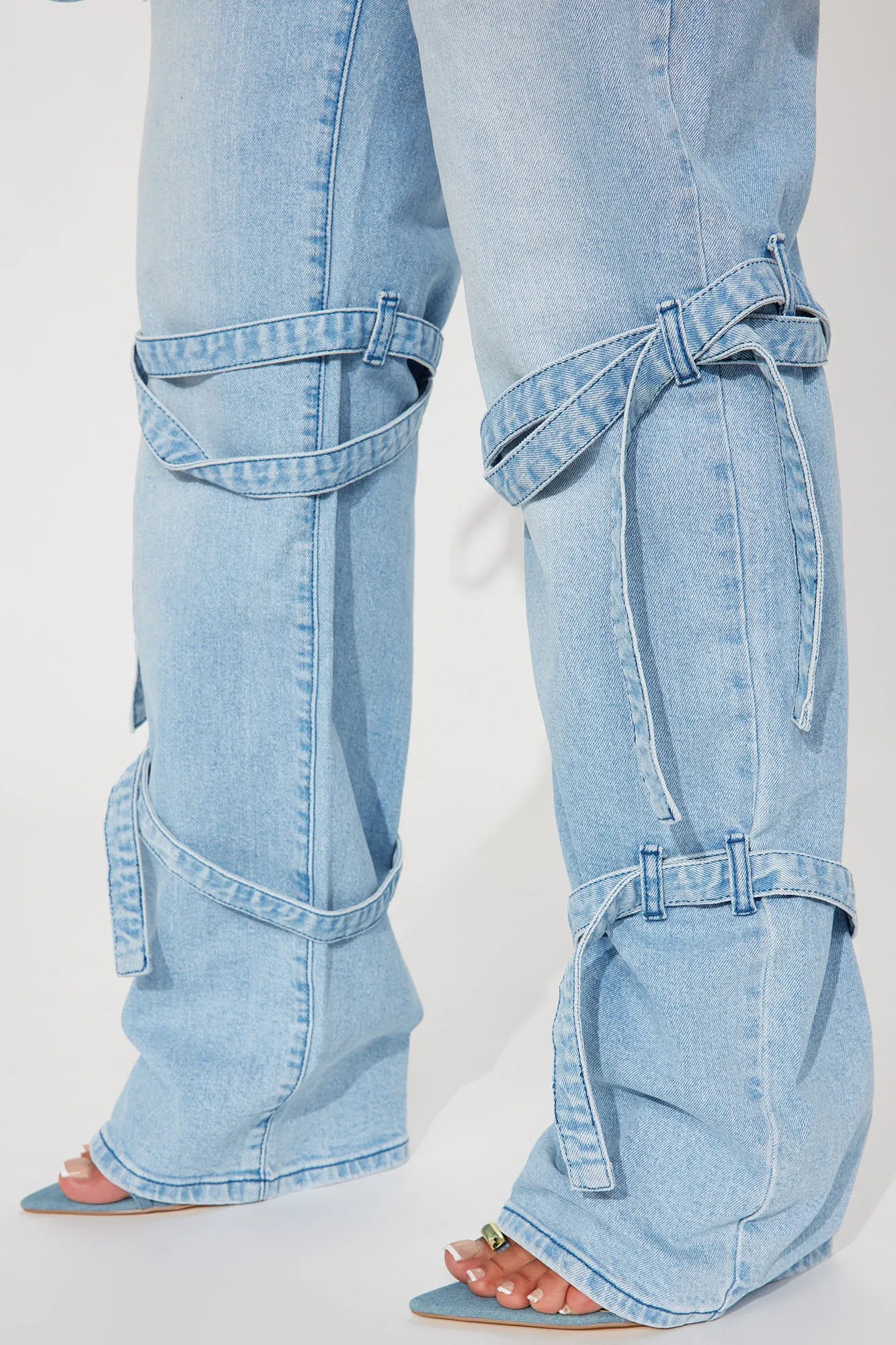 All Tied Up Stretch Straight Leg Jeans - Light Wash