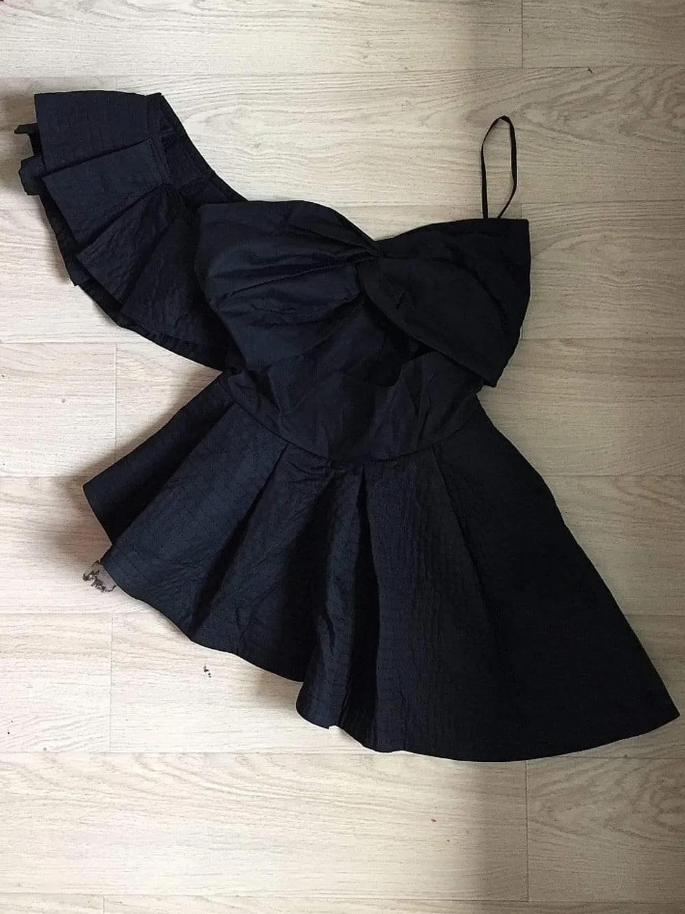 CASTILLA One-Shoulder Top