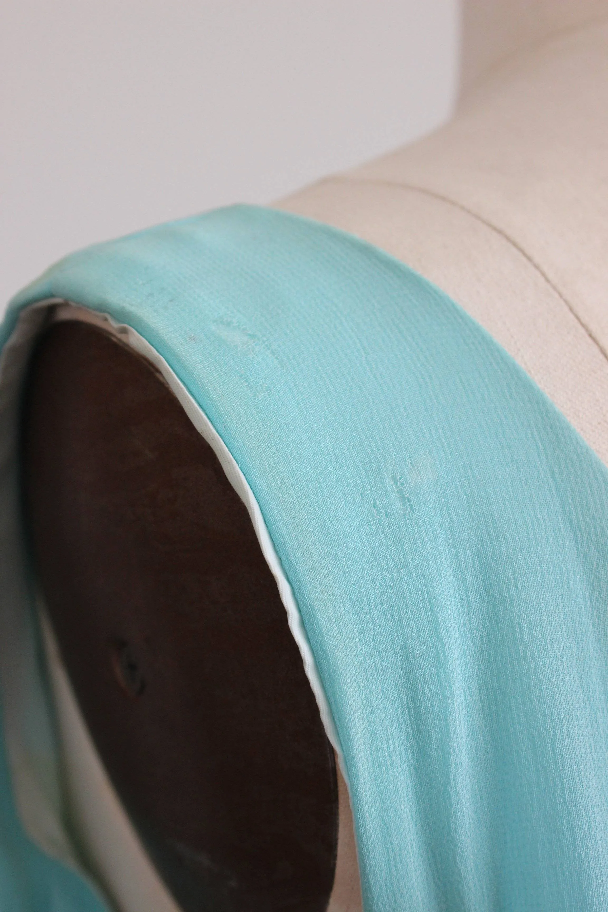 CLEARANCE: Vintage 1960s Robins Egg Blue Flowy Blouse