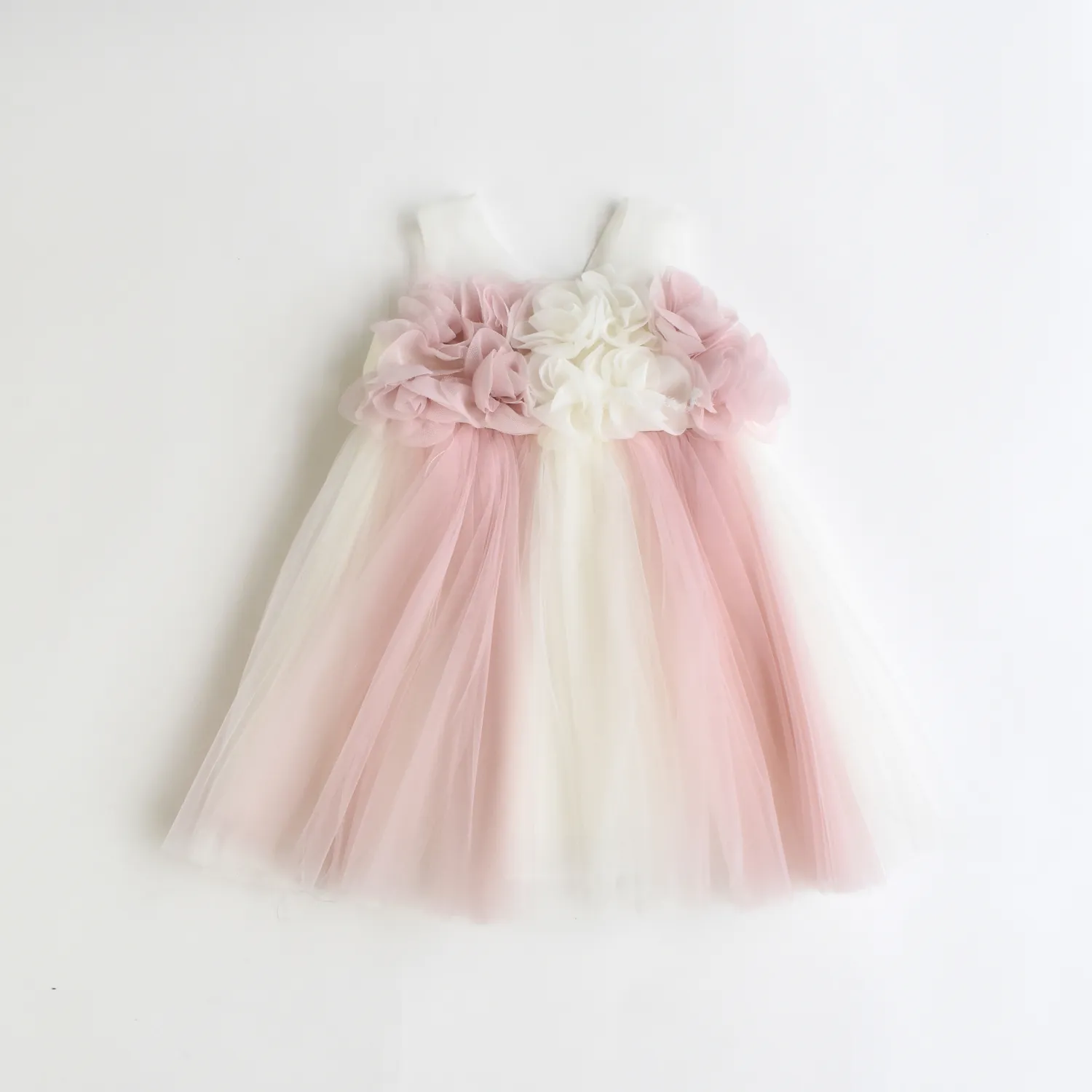 Dainty dress for girls