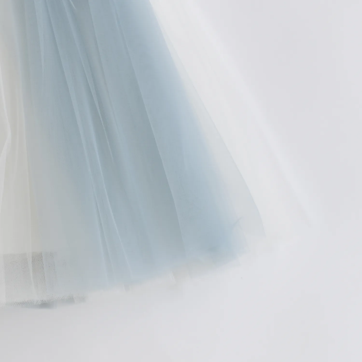 Dainty dress for girls