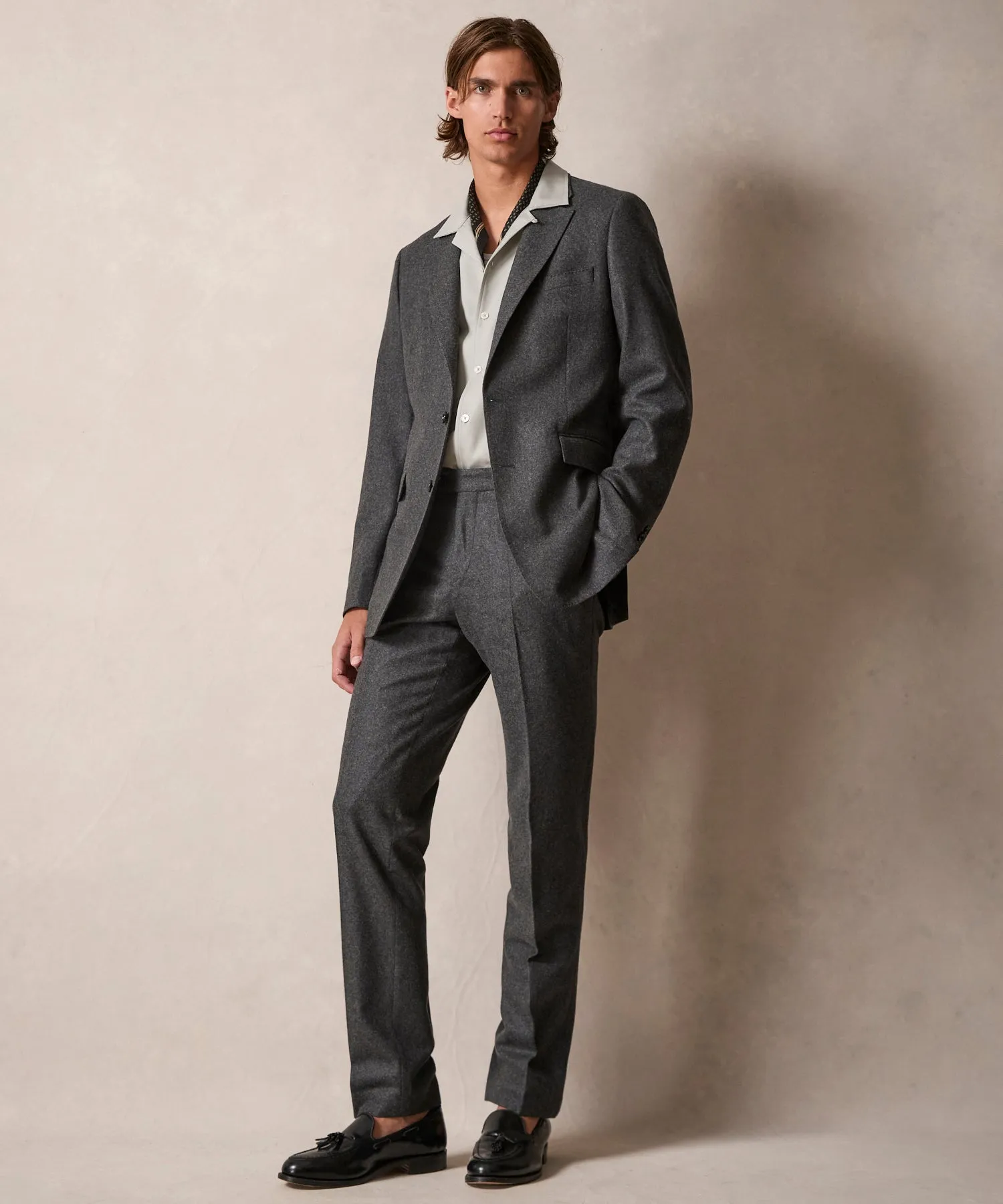 Italian Flannel Sutton Trouser in Charcoal