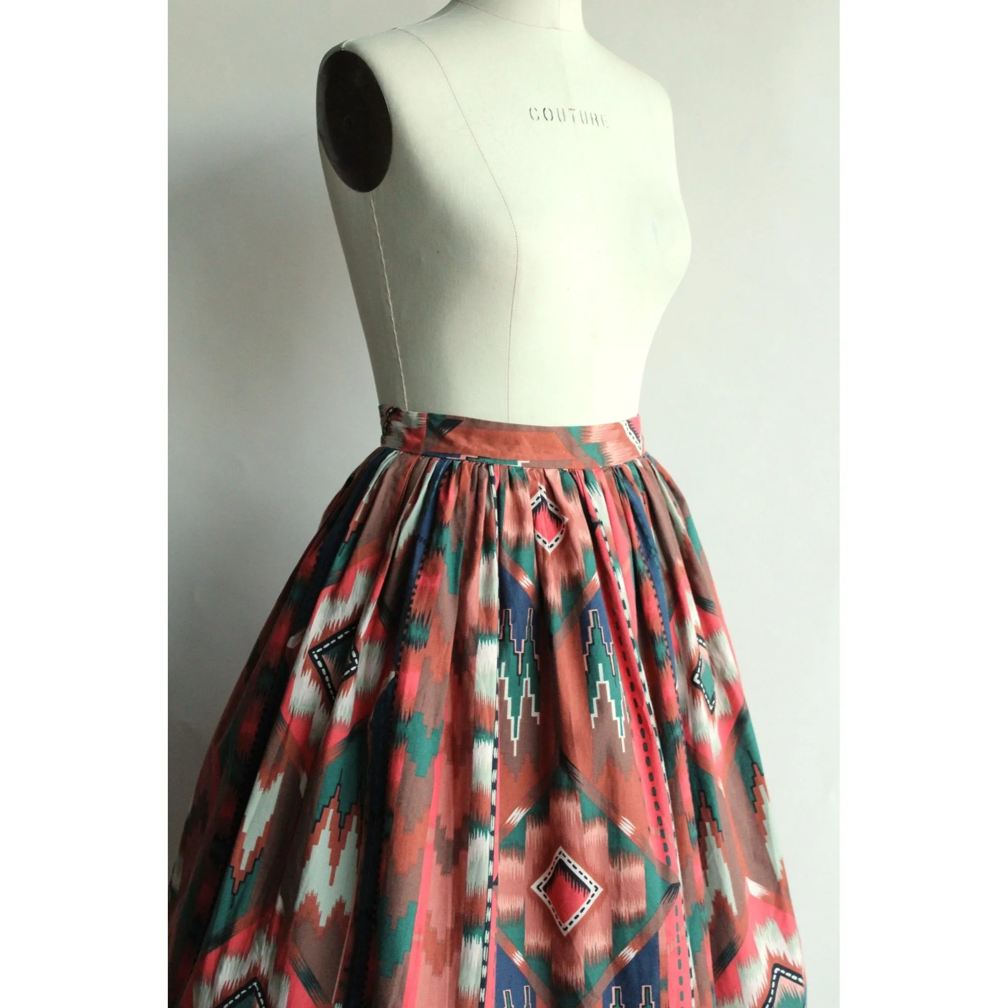 Vintage 1950s 1960s  Southwestern Print Full Skirt