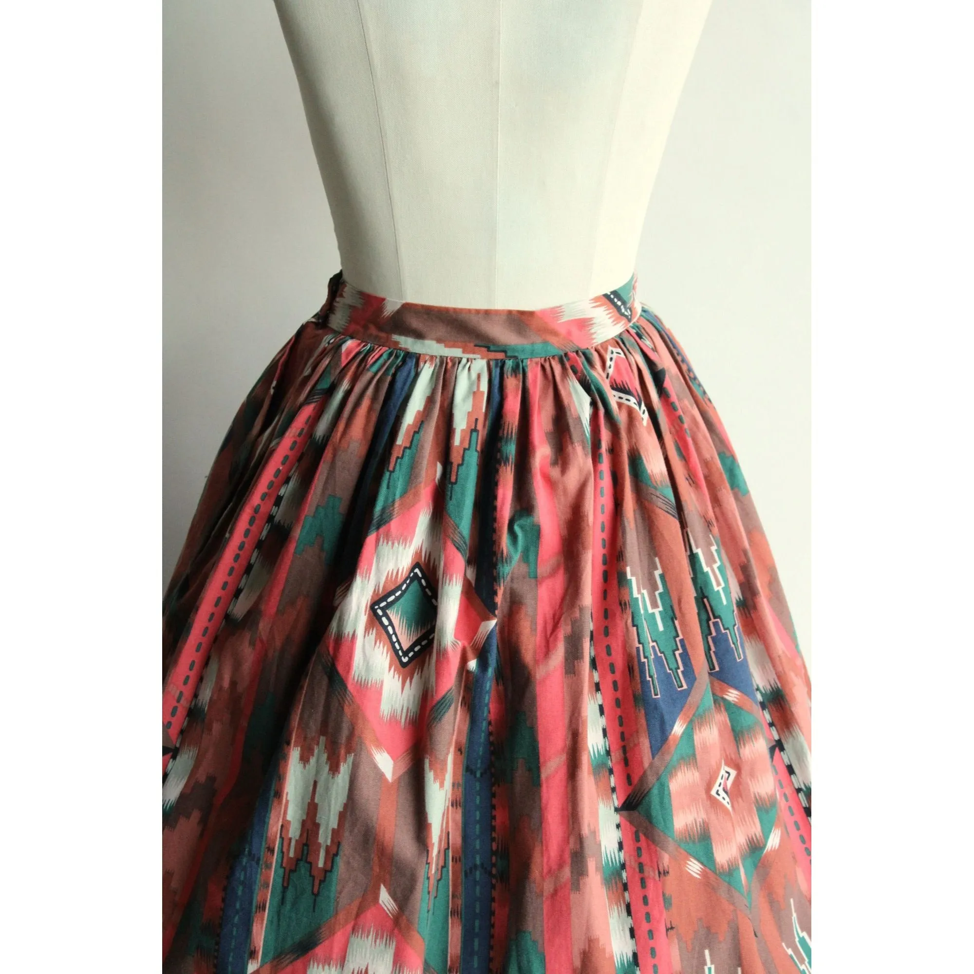 Vintage 1950s 1960s  Southwestern Print Full Skirt