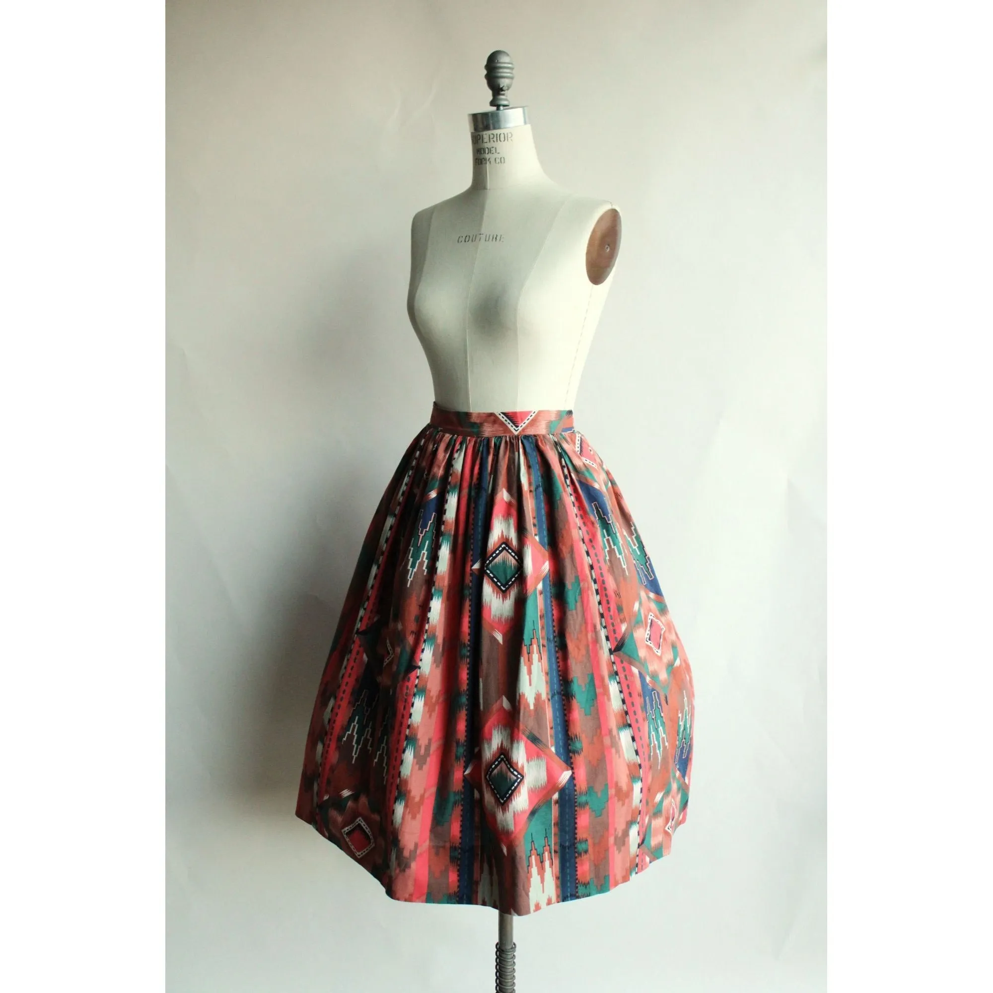 Vintage 1950s 1960s  Southwestern Print Full Skirt