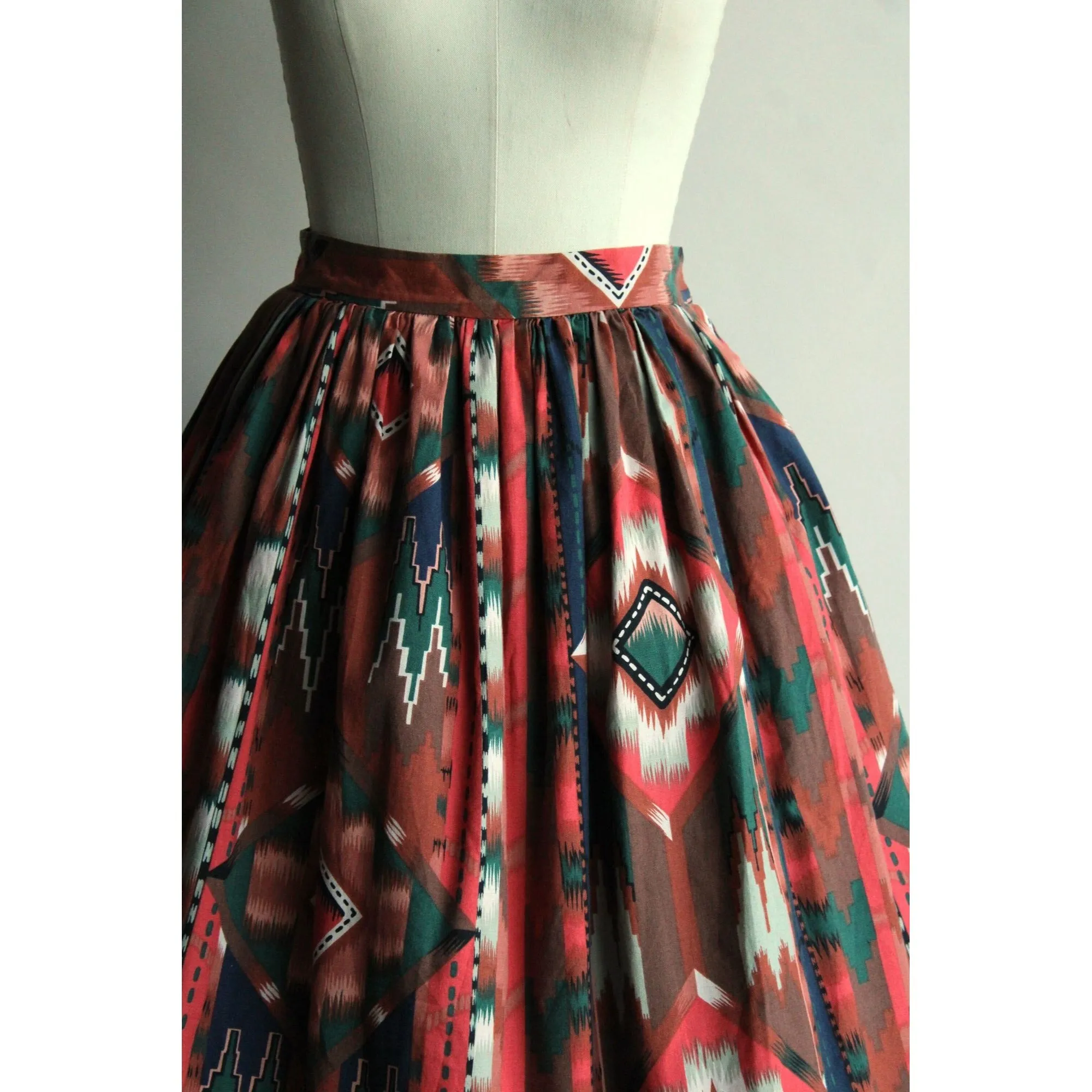 Vintage 1950s 1960s  Southwestern Print Full Skirt