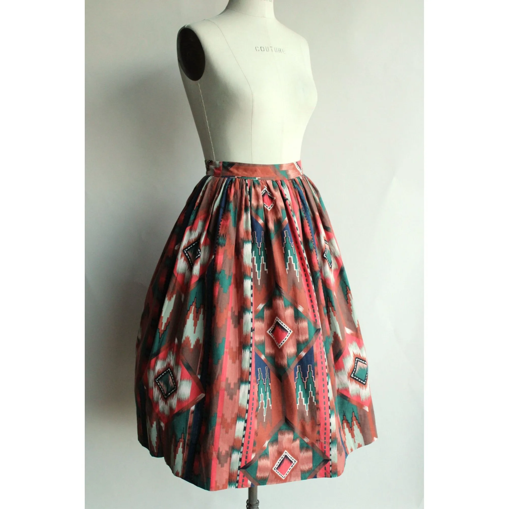 Vintage 1950s 1960s  Southwestern Print Full Skirt