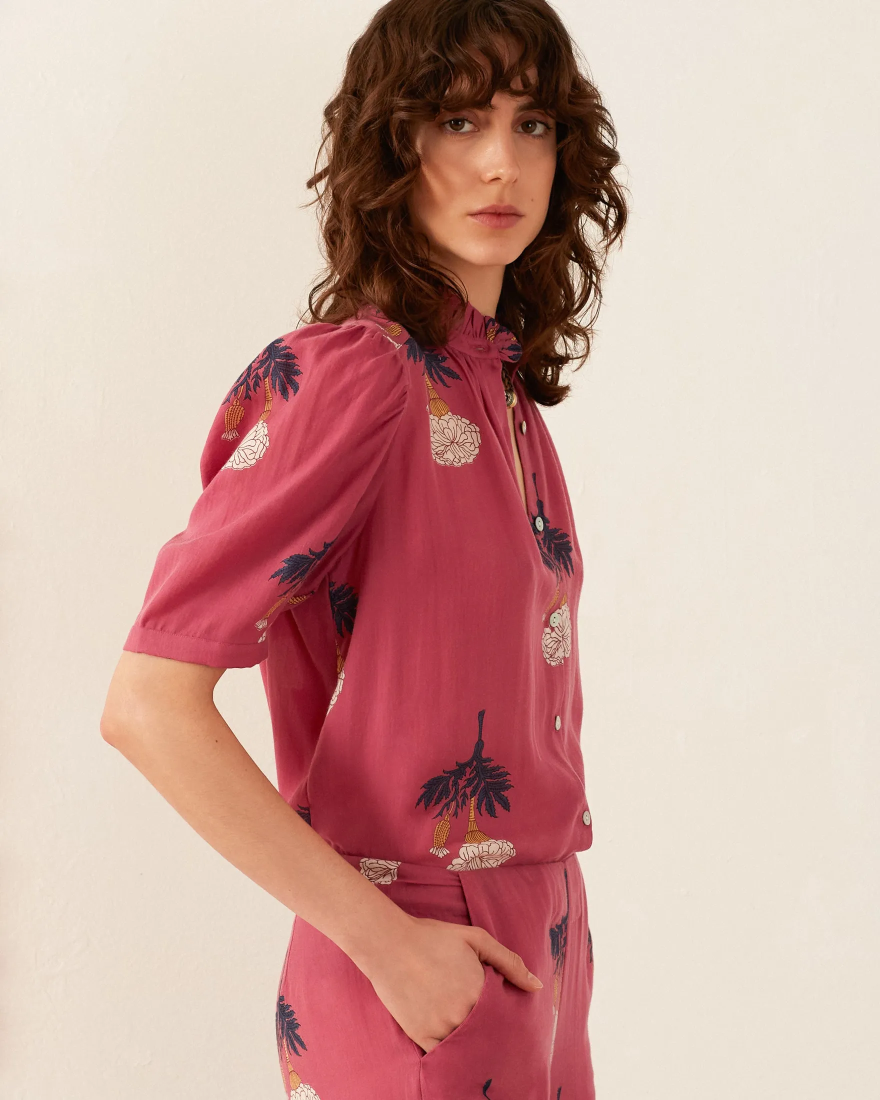 Winn Hibiscus Rose Shirt